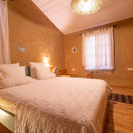 Hemdatya Stone Suites In The Galilee Ilaniya Quarto foto
